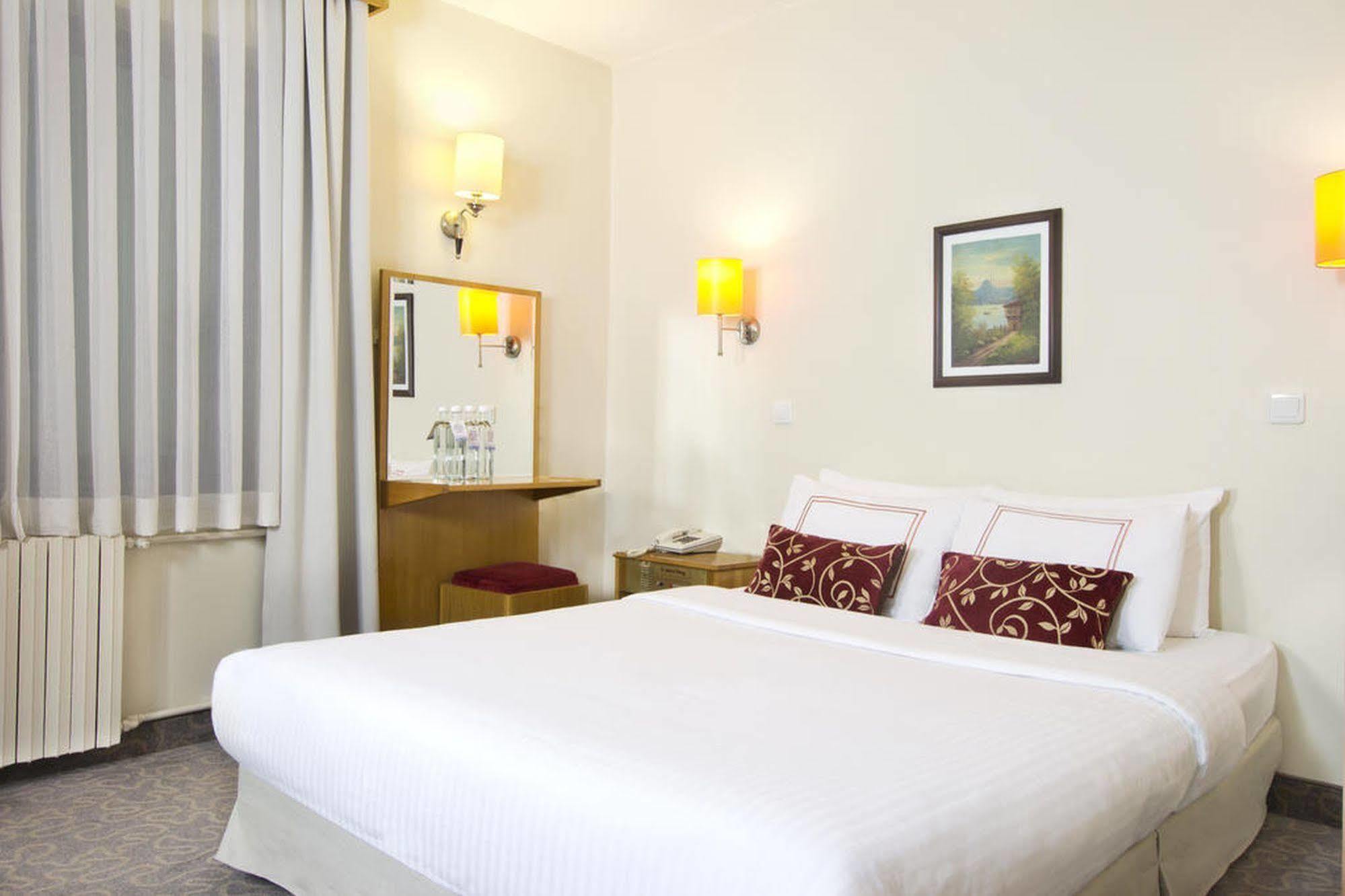 Ilkay Hotel Istanbulská provincie Exteriér fotografie